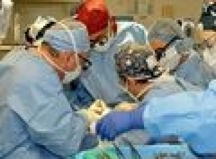 В Китае успешно завершена первая в мире операция по пересадке головы