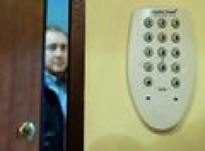 Власти обещают проверять квартиры украинцев: кому грозят штрафы и что делать