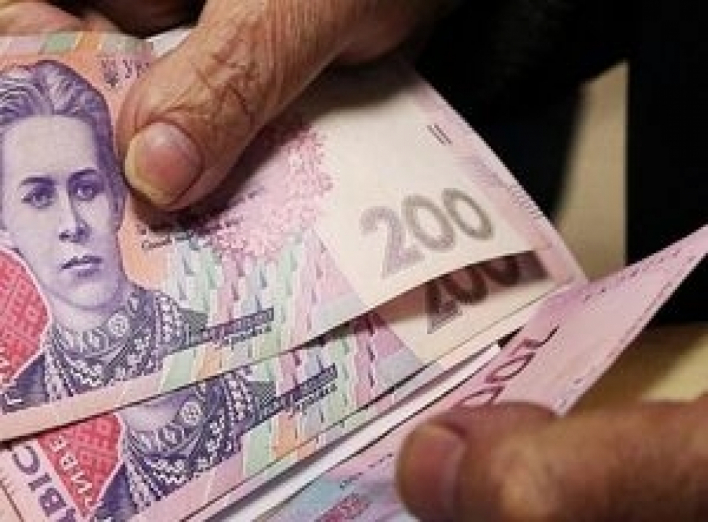 В Черниговской области 80-летняя пенсионерка поверила в "денежную реформу" и отдала мошеннице 100 тысяч гривен