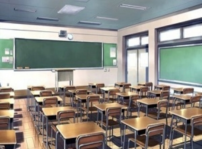 Украинские школы обязали установить двери для эвакуации
