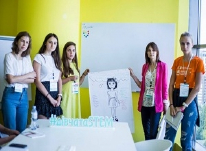 Студентки ХНЕУ створили інтерактивний комікс для дівчат та здобули перемогу у STEM-хакатоні