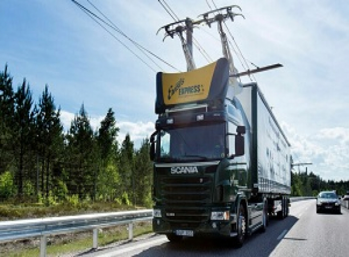 Теперь в Германии грузовые электроавто могут ездить по своему автобану фото