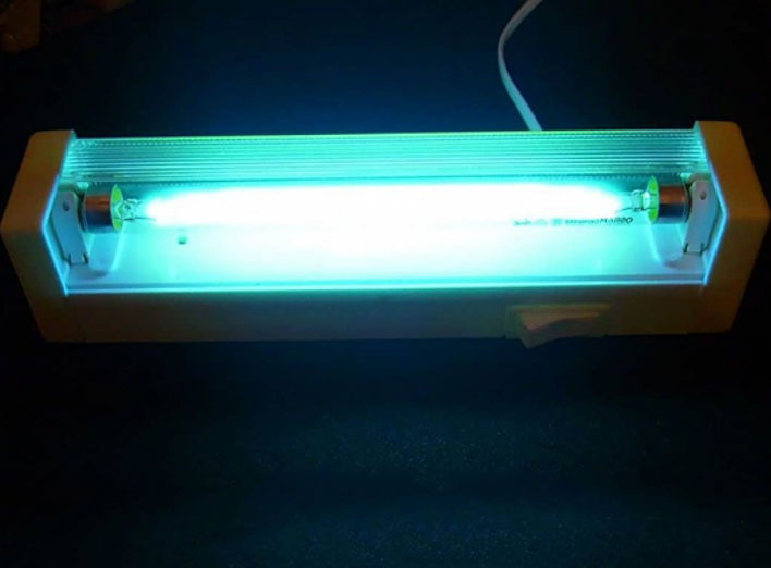 Спасительница от бактерий – кварцевая лампа фото