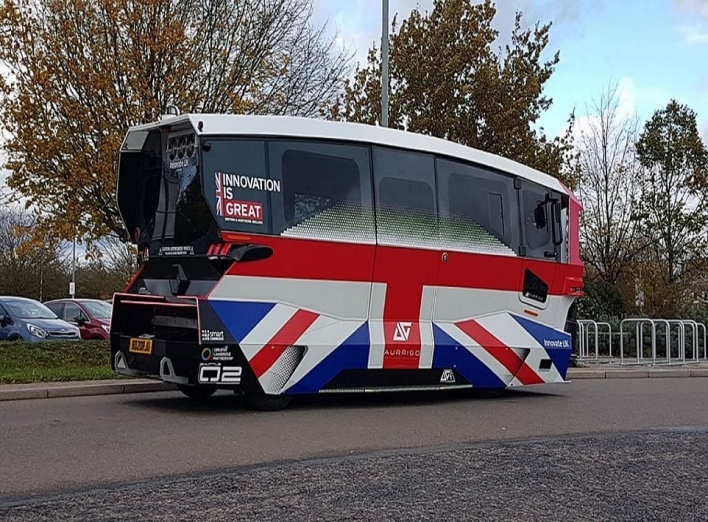 Электрический автономный автобус из Великобритании