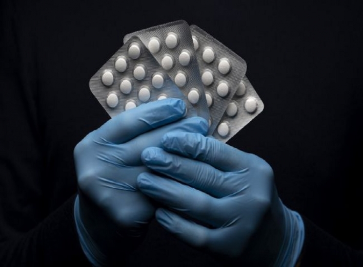 В Великобританії почнуть випробувати таблетки від коронавірусу фото