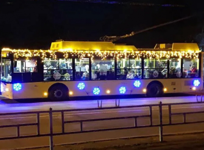 Про роботу транспорту в Чернігові у Новорічну ніч фото