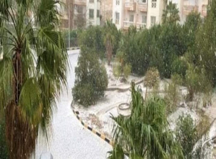 В Єгипті на курорті Хургада випав сніг фото