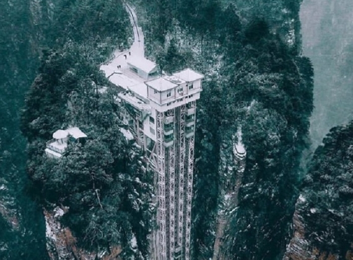 Удивительный китайский Лифт Байлонг фото