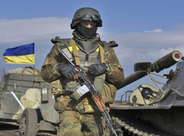 В околицях Чернігова тривають запеклі бої: бронетехніка ворога іде на Київ і Ніжин   фото
