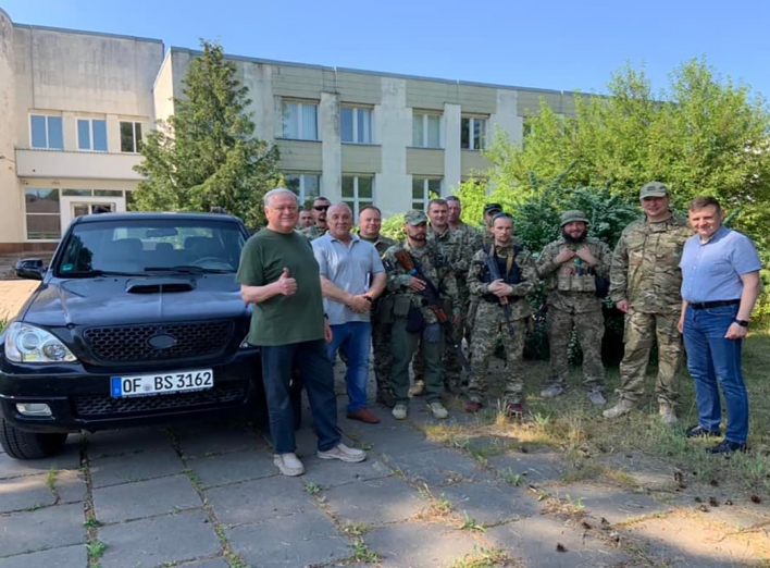 Захисники Славутича отримали автомобіль  фото