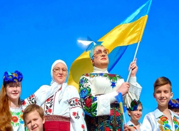 «Геть з України, москаль некрасівий»,- заспівала Сердючка у київському метро фото