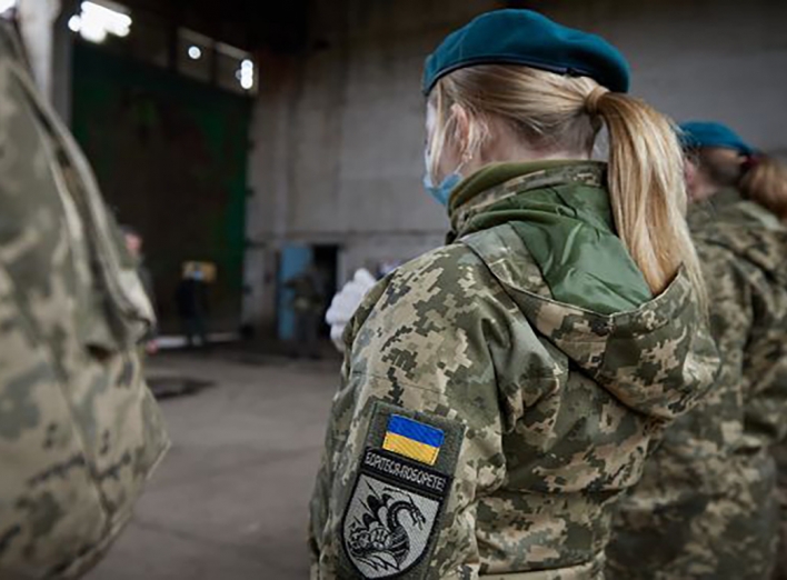 В Україні немає гострої необхідності суттєво збільшувати кількість жінок на військовому обліку, - Генштаб