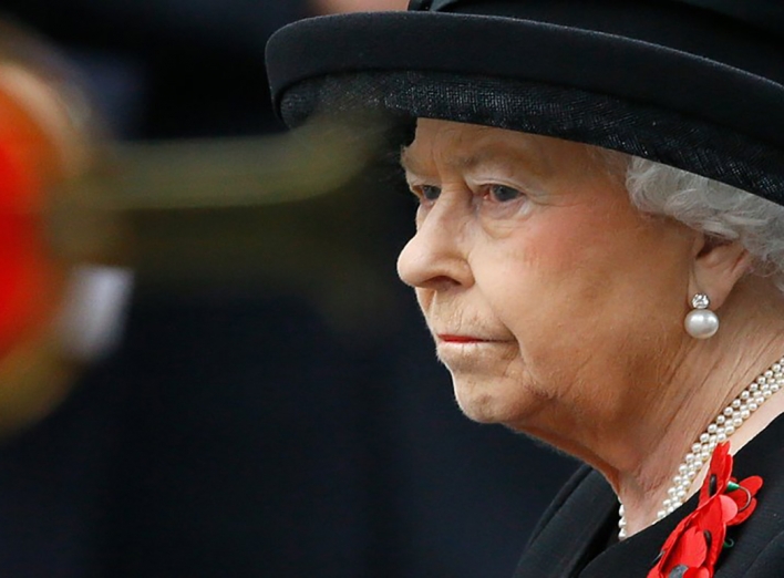 Померла королева Великої Британії Єлизавета II  фото