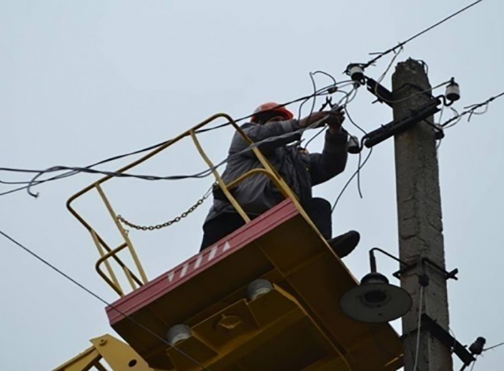 Віялові відключення електрики в Україні триватимуть кілька днів - Укренерго фото