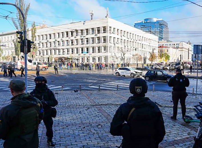 Російські окупанти атакували Київ. Є загиблі фото