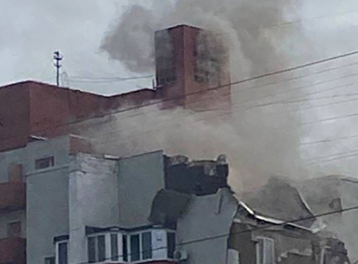 У висотний житловий будинок м. Бєлгорода прилетіла ракета: що сталося(фото, відео)