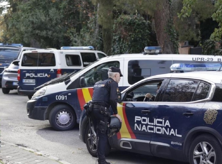 Окрім українського посольства у Мадриді, підозрілий пакунок отримала іспанська компанія, чию зброю отримує Україна фото