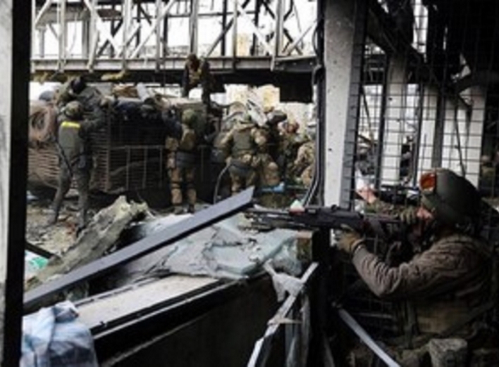 «Вони вистояли – не вистояв бетон» - Україна вшановує пам'ять воїнів-«кіборгів», які боронили Донецький аеропорт фото