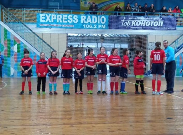 Славутицька команда дівчат у фіналі чемпіонату України з футзалу фото