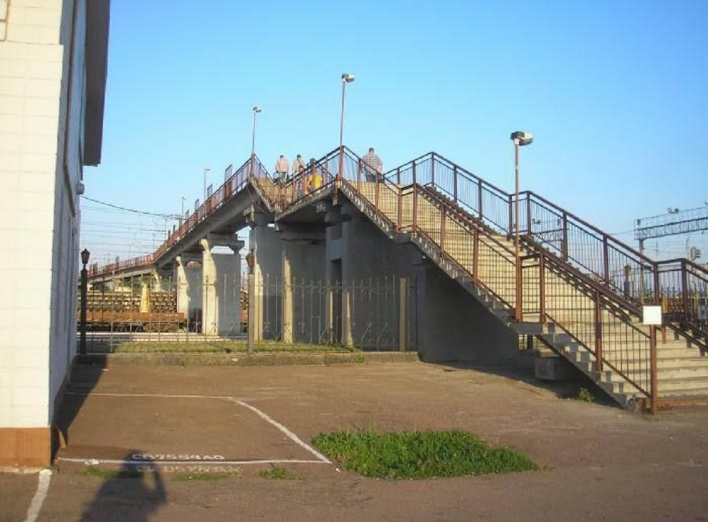У Чернігові закрили міст біля залізничного вокзалу: що відомо? фото