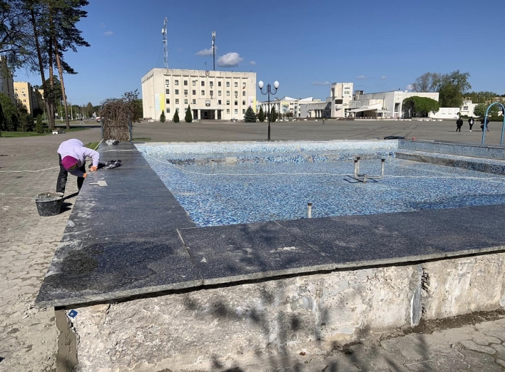 Міський фонтан на Центральній площі потребує капітального ремонту фото