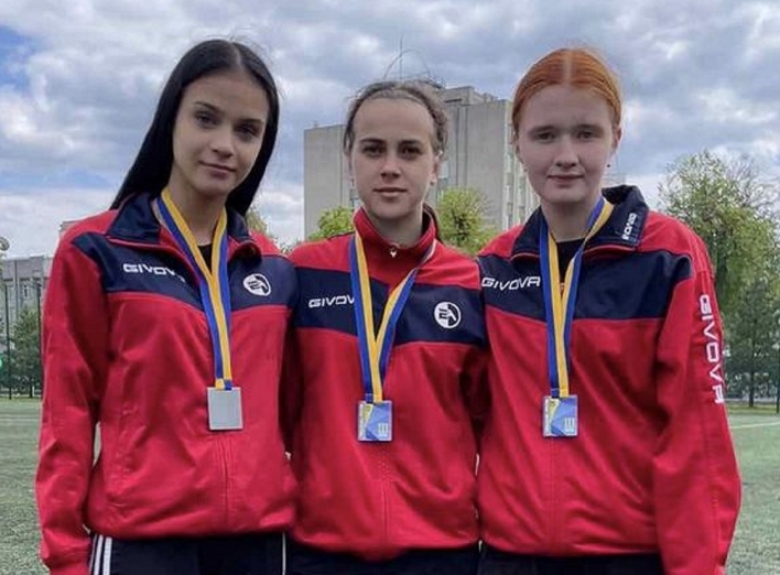 Славутичанки  увійшли у трійку переможців V літньої Гімназіади України фото