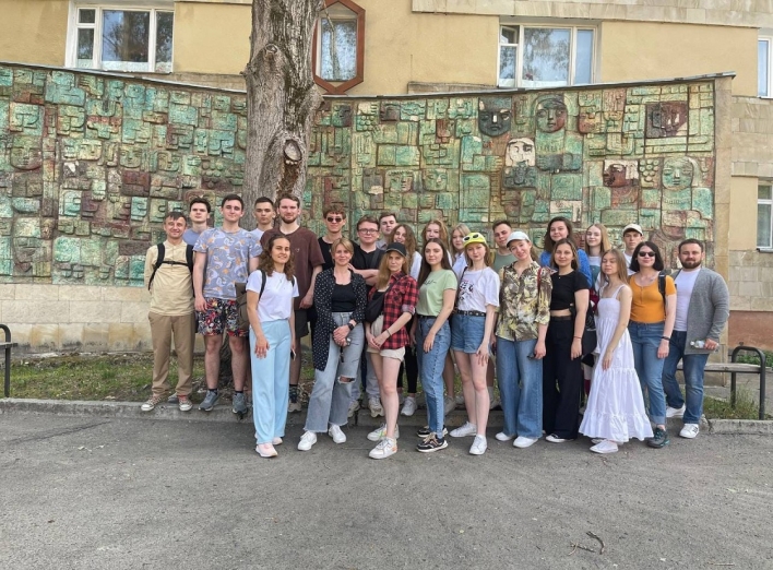 Студенти столичного вишу вивчали кращі практики управління  місцевого самоврядування у Славутичі фото