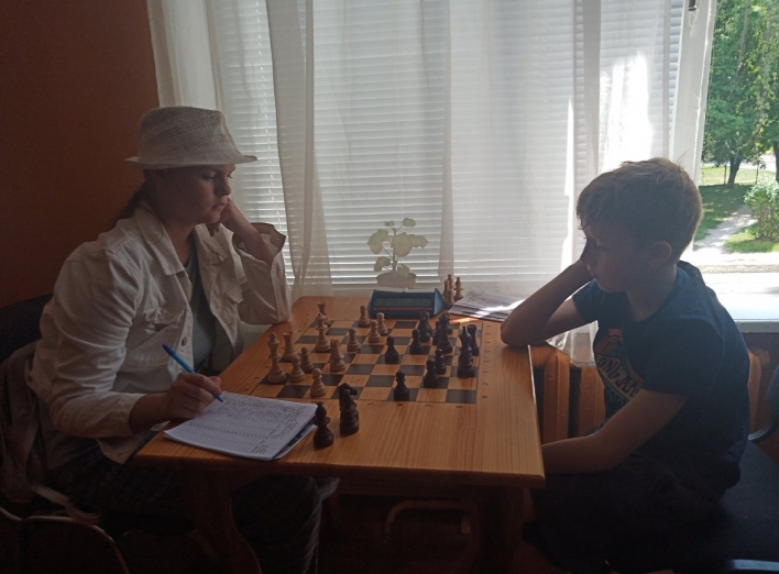 Юна славутичанка показала гідний результат на шаховому турнірі фото