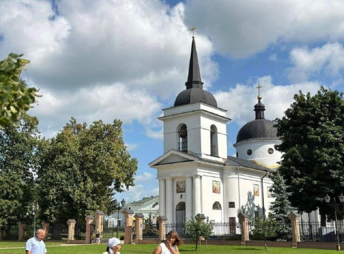 Батурин - перше  місто на Чернігівщині, де нема церков московського патріархату  фото