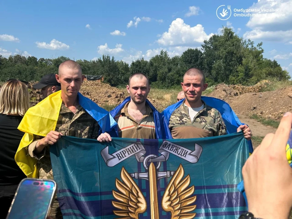 Наші вдома! Відбувся обмін полоненими - 95 українців повернулися додому фото №4