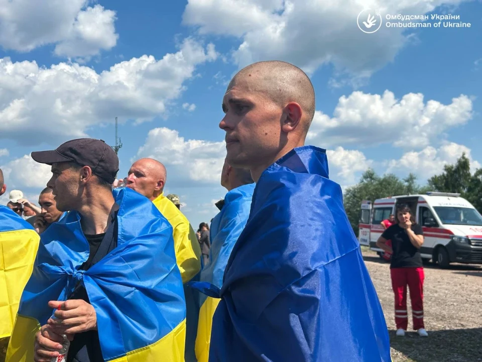 Наші вдома! Відбувся обмін полоненими - 95 українців повернулися додому фото №6