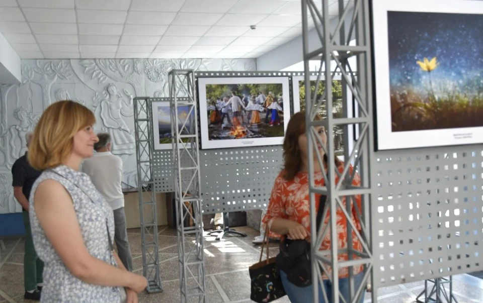 У Чернігівському Палаці культури відкрилася конкурсна фотовиставка "Київський літній фотовернісаж" фото №7