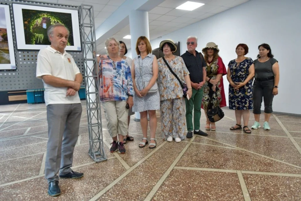 У Чернігівському Палаці культури відкрилася конкурсна фотовиставка "Київський літній фотовернісаж" фото №18