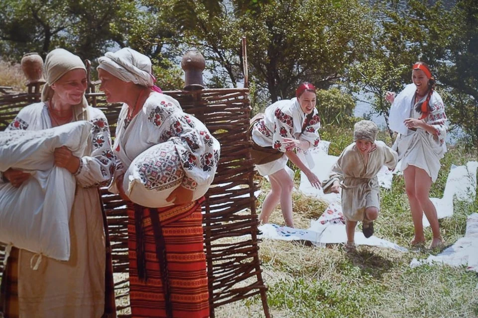 У Чернігівському Палаці культури відкрилася конкурсна фотовиставка "Київський літній фотовернісаж" фото №36