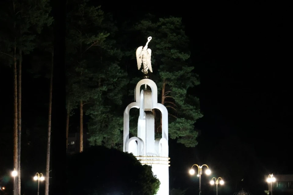 Світло переможе темряву: у Славутичі ввімкнули вуличне освітлення фото №23