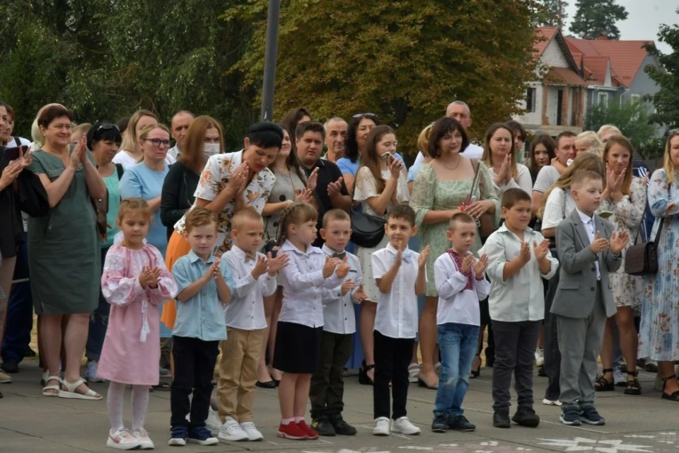 Друге вересня: початок нового навчального року в Славутицькому ліцеї "БезМеж" фото №23