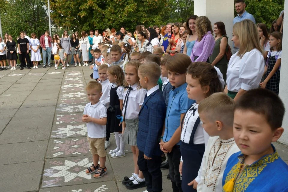 Друге вересня: початок нового навчального року в Славутицькому ліцеї "БезМеж" фото №27