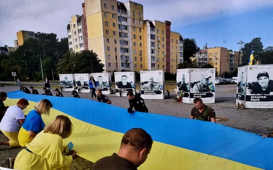 У Славутичі відкрилася нова експозиція фотохудожника Вадима Івкіна фото №6