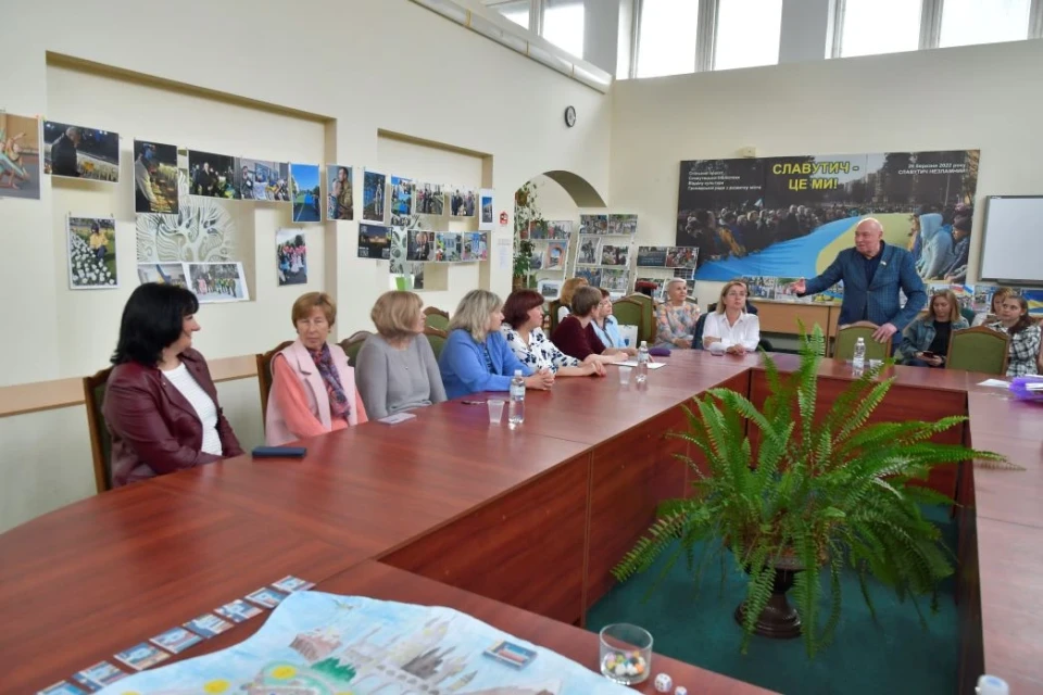 Як святкували День бібліотек у Славутичі: нагороди та визнання! фото №13