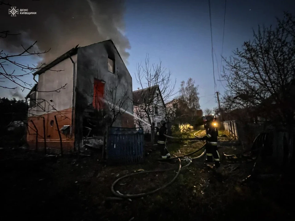 Рятувальники на Київщині ліквідували наслідки нічних обстрілів фото №3