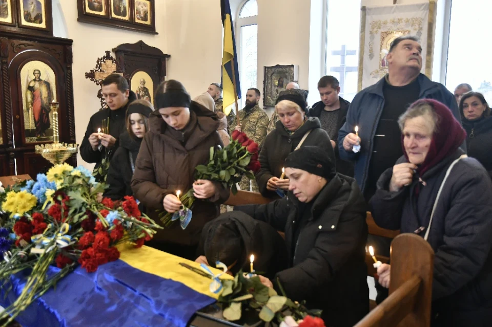 Славутич попрощався з захисником Геннадієм Гаєвим: день жалоби та скорботи фото №9