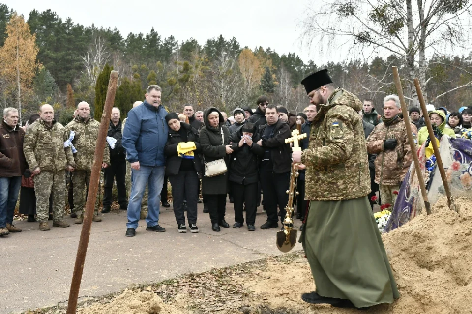 Славутич попрощався з захисником Геннадієм Гаєвим: день жалоби та скорботи фото №10