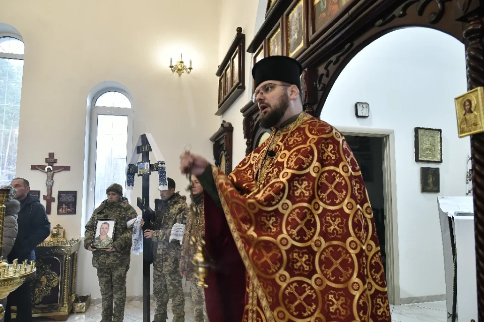 Славутич попрощався з захисником Геннадієм Гаєвим: день жалоби та скорботи фото №15