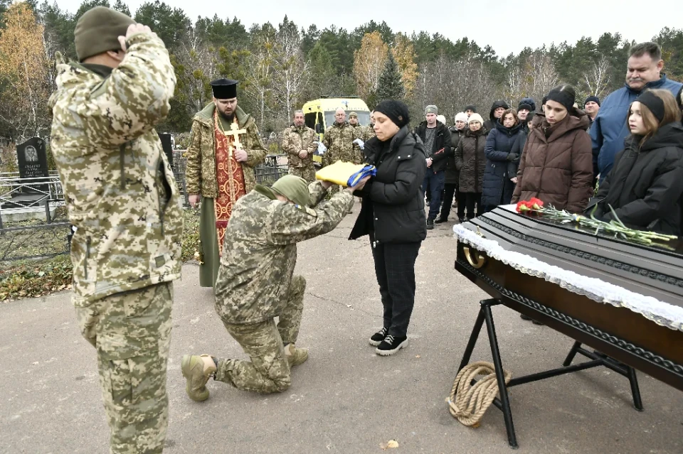 Славутич попрощався з захисником Геннадієм Гаєвим: день жалоби та скорботи фото №21