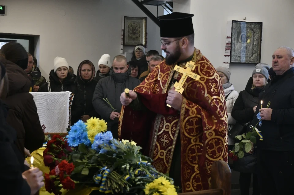 Славутич попрощався з захисником Геннадієм Гаєвим: день жалоби та скорботи фото №25