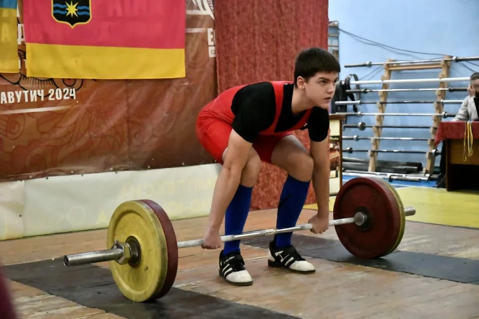 Юні важкоатлети Славутича підкорюють нові висоти: як пройшов чемпіонат міста фото №26