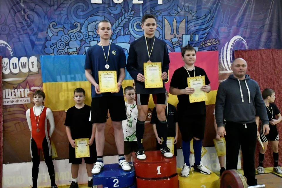 Юні важкоатлети Славутича підкорюють нові висоти: як пройшов чемпіонат міста фото №37