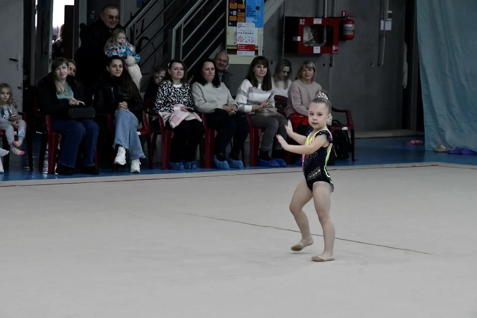 У Славутичі відбувся чемпіонат КДЮСШ з художньої гімнастики "Королева Осені" фото №25