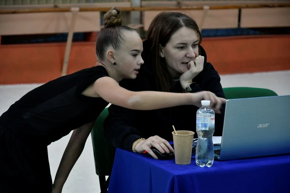 У Славутичі відбувся чемпіонат КДЮСШ з художньої гімнастики "Королева Осені" фото №40