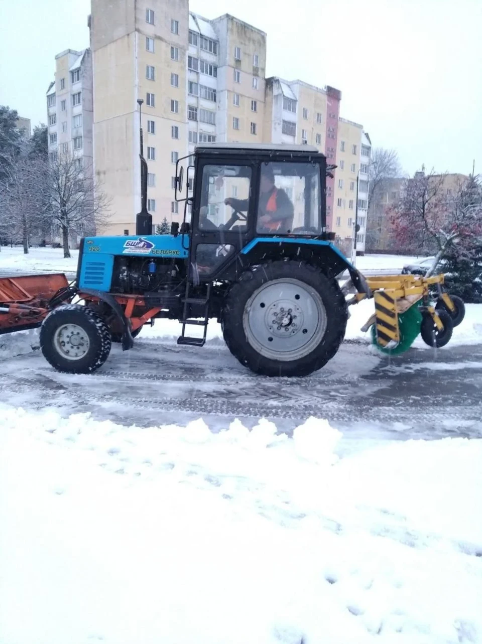 Славутич продовжує утримувати дороги в належному стані фото №4